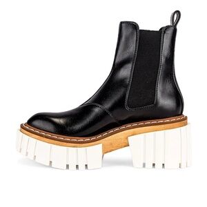 Stella McCartney Black Chelsea Boots with Chunky clear Sole 41
